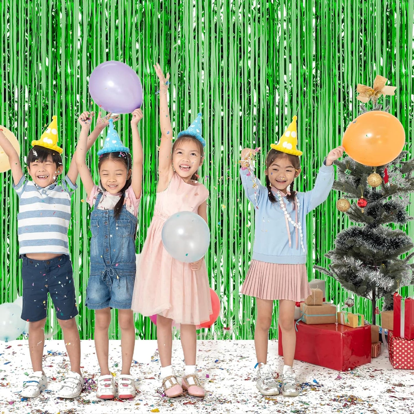 CHRORINE 2pcs 3ft x 8.3ft Green Tinsel Foil Fringe Curtains, Streamers Backdrop for Birthday Jungle Safari Party