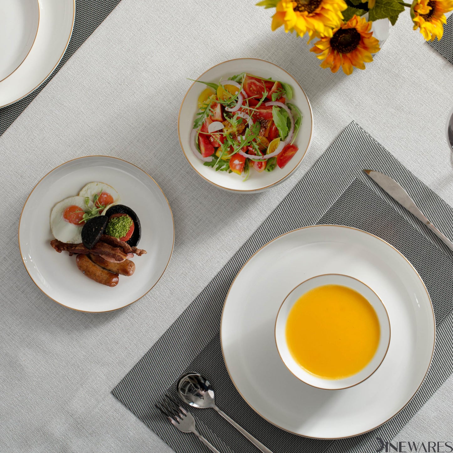Perlaceo Luxurious Collection of 32-Piece White with Gold Rim Bone China Dinnerware Set - Lightweight and Durable - Service for 8, Including Dinner Plates, Salad Plates, and Cereal or Soup Bowls