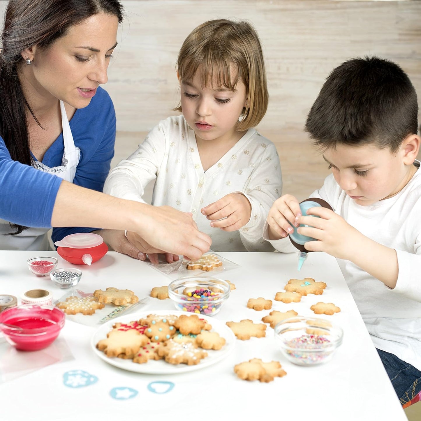 Lekue Blue Snowflake Cookie Cutter
