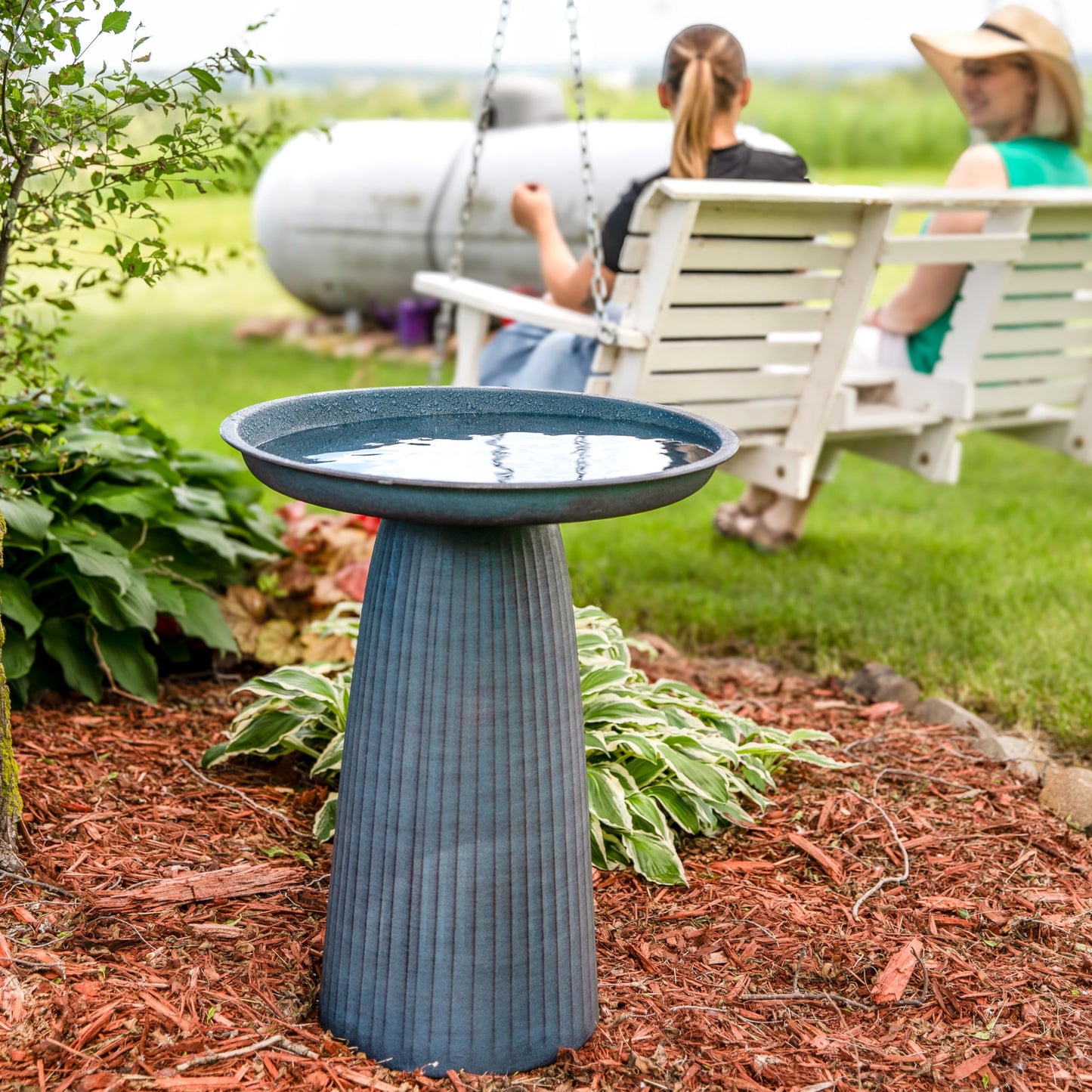 Sunnydaze Gleeful Garden 23" Iron Pedestal Bird Bath for Outside - Modern Shallow Basin Birdbath for Outdoors with UV-Protected Rust-Resistant Finish for Patio, Garden, Yard Decor - Matte Blue