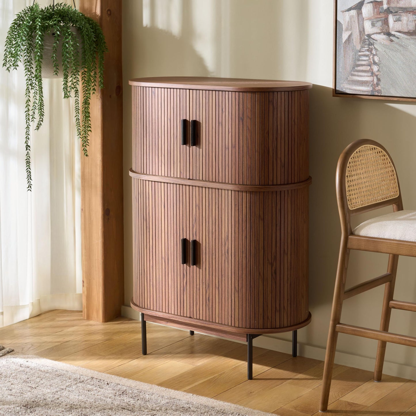 SAFAVIEH Furniture - Erdwing Bar Cabinet - Walnut & Black - Tambour Door Wine & Liquor Storage Cabinet with Glassware Rack - Ideal for Living Room, Home Bar, Dining Space (BCT3100A)