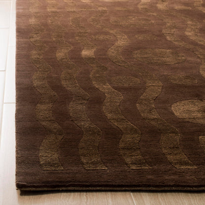 SAFAVIEH Area Rug 6x9 - Couture Collection - Coco Tan & Beige, Silk & Wool, Ideal for Living Room, Bedroom, Dining Space (TOB814E)