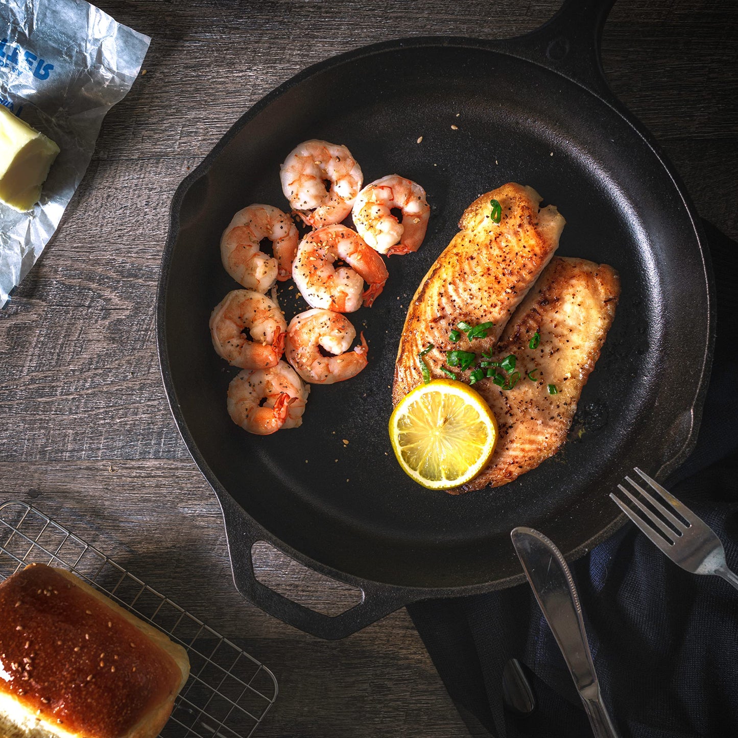 Utopia Kitchen Premium Saute Frying Pan 12 Inch, Cast Iron Chefs Pan, Pre Seasoned Cast iron Skillet With Lid, Safe Grill Cookware for Indoor & Outdoor Use, Black