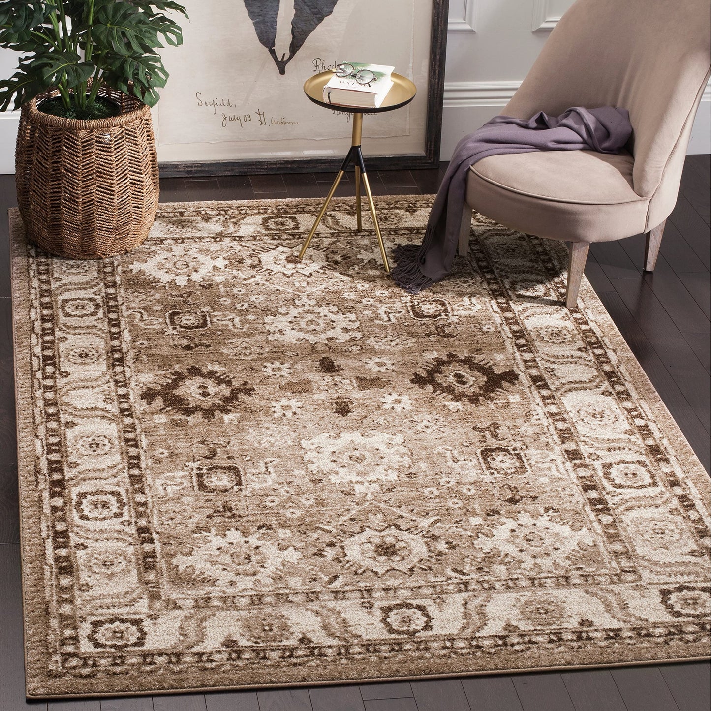 SAFAVIEH Vintage Hamadan Collection Area Rug - 9' Square, Taupe, Traditional Persian Design, Non-Shedding & Easy to Clean, Ideal for Living Room, Bedroom, Dining Space (VTH214T)