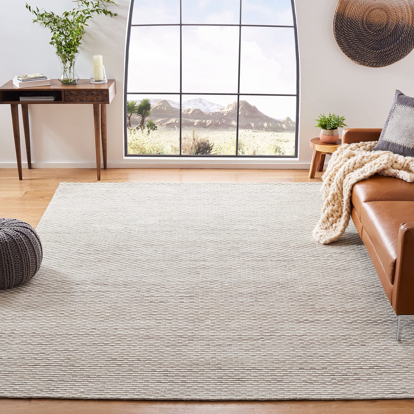 SAFAVIEH Area Rug 8x10 - Marbella Collection - Large - Beige, Handmade Wool, Ideal for Living Room, Bedroom, Office, Dining Space (MRB158B)