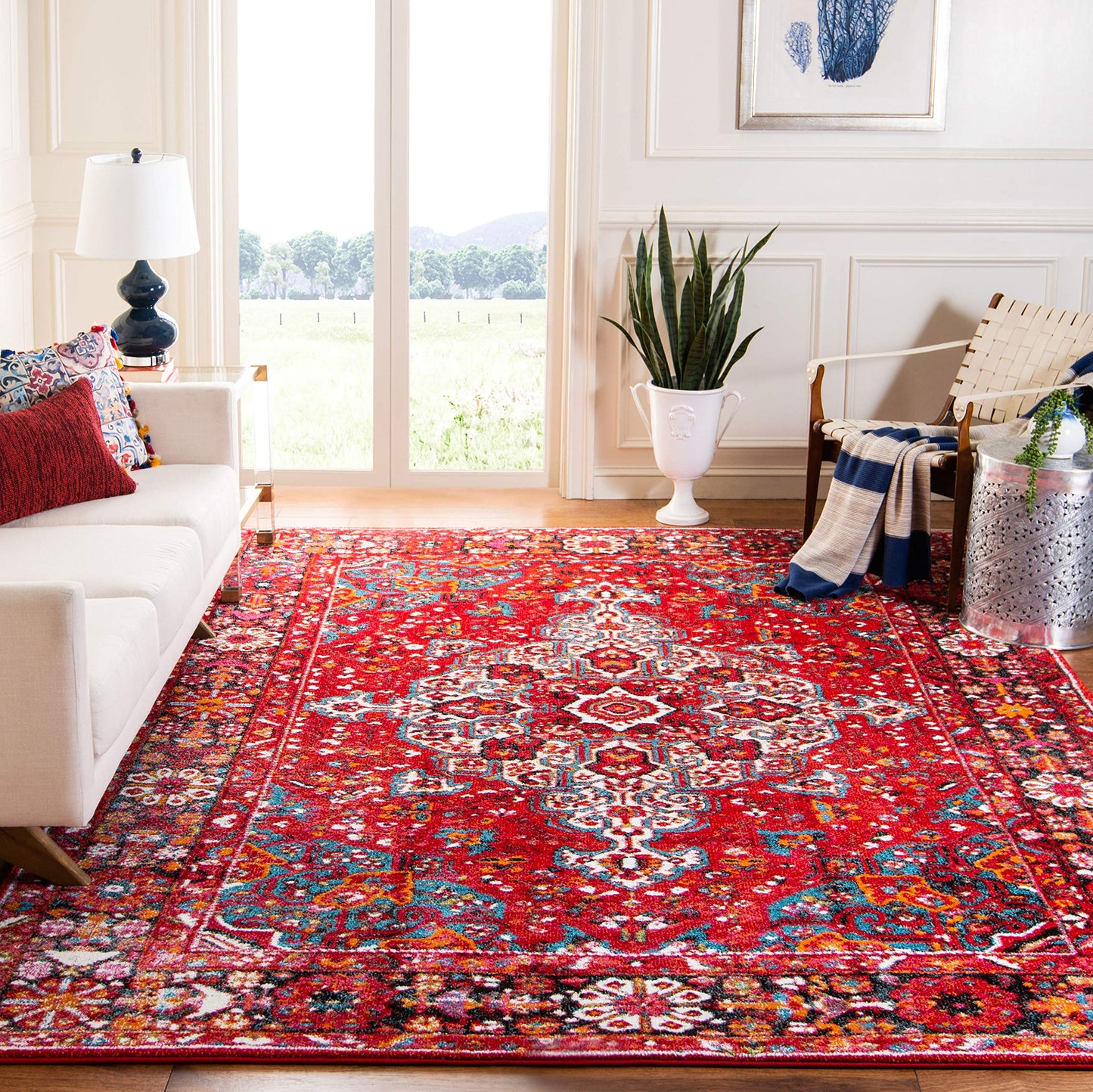 SAFAVIEH Vintage Hamadan Collection Area Rug - 9' x 12', Red & Multi, Oriental Traditional Persian Design, Non-Shedding & Easy Care, Ideal for High Traffic Areas in Living Room, Bedroom (VTH222A)