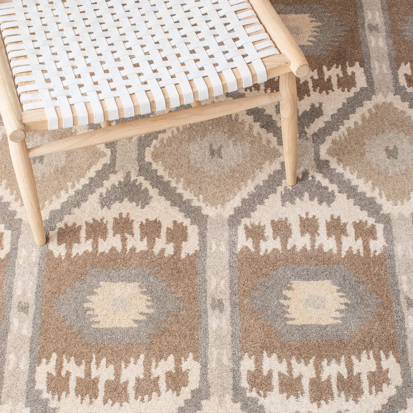 SAFAVIEH Area Rug 8x10 - Wyndham Collection - Large - Natural & Multi, Handmade Wool, Modern Design, Ideal for Living Room, Bedroom, Office, Dining Space (WYD720A)